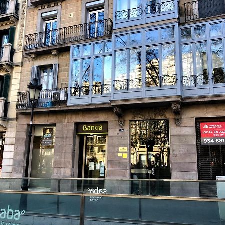 Mr. Serrano Apartments Barcelona Luaran gambar