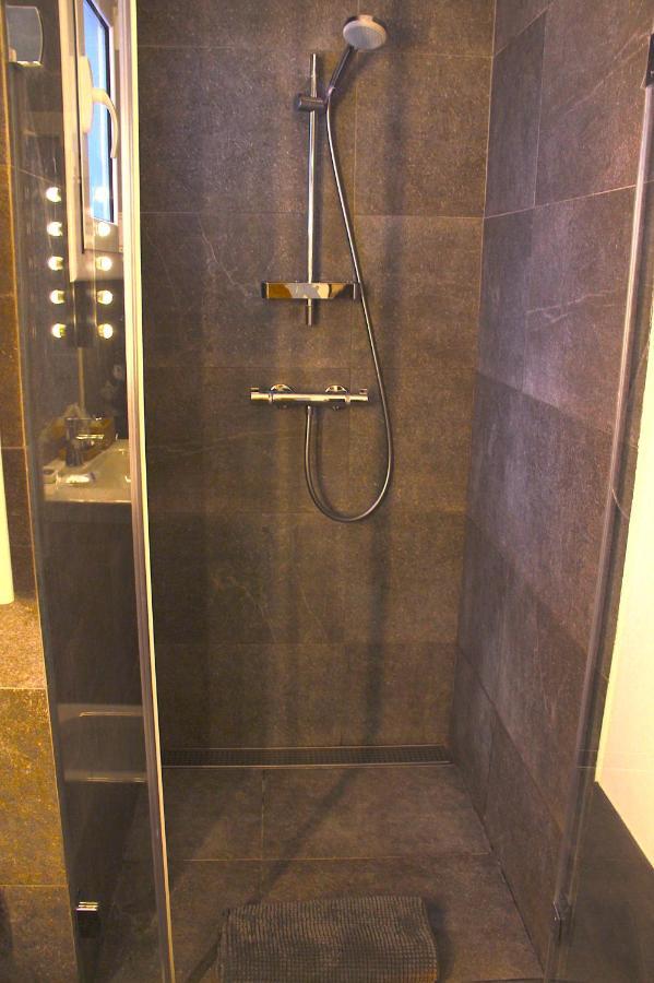 Mr. Serrano Apartments Barcelona Luaran gambar